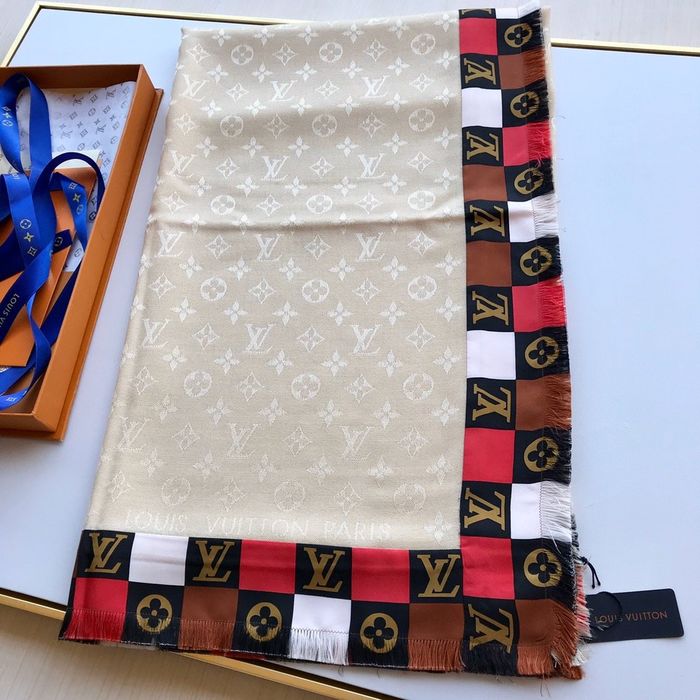 Louis Vuitton Scarf LV00126